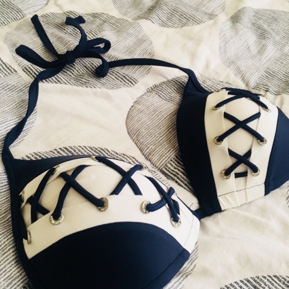 Bikini Set - Picture 3 of 5